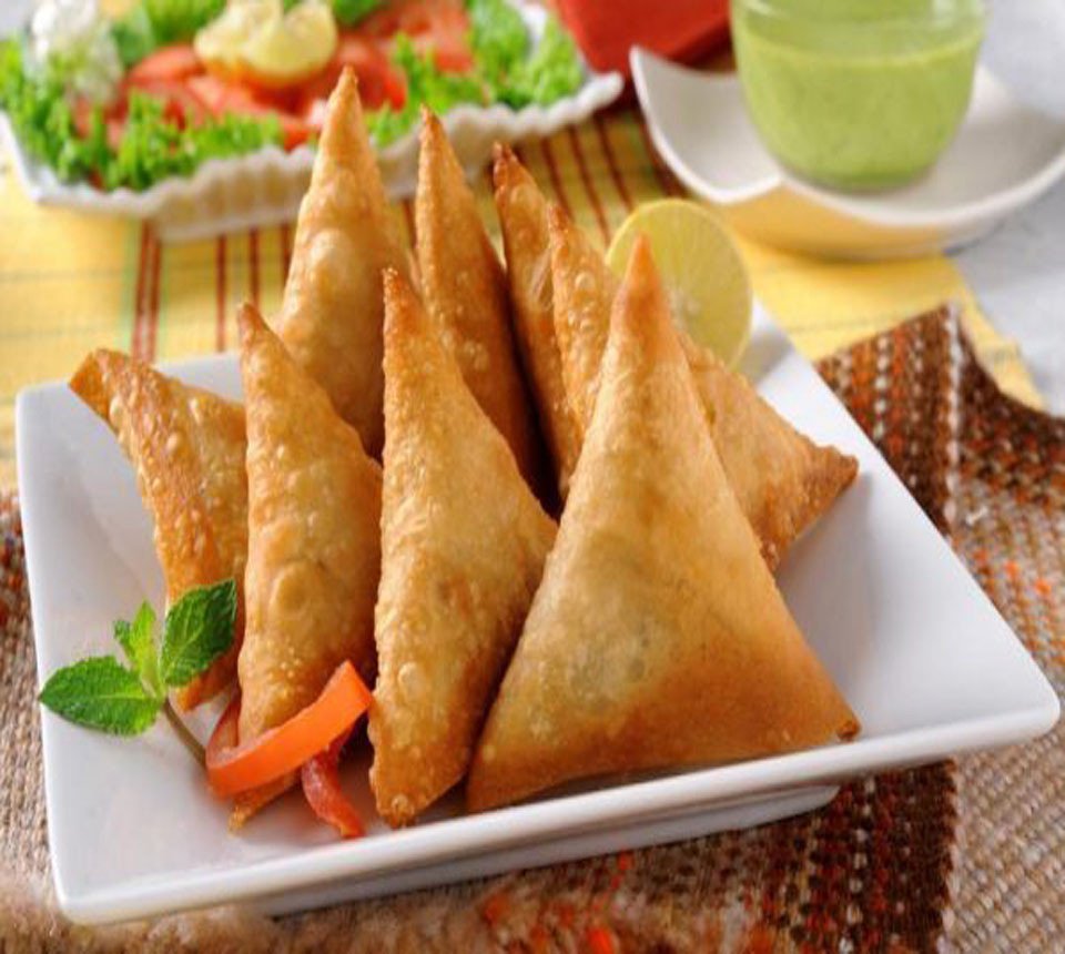 চিকেন সমুচা( ১০ পিচ ১৫০ টাকা)
